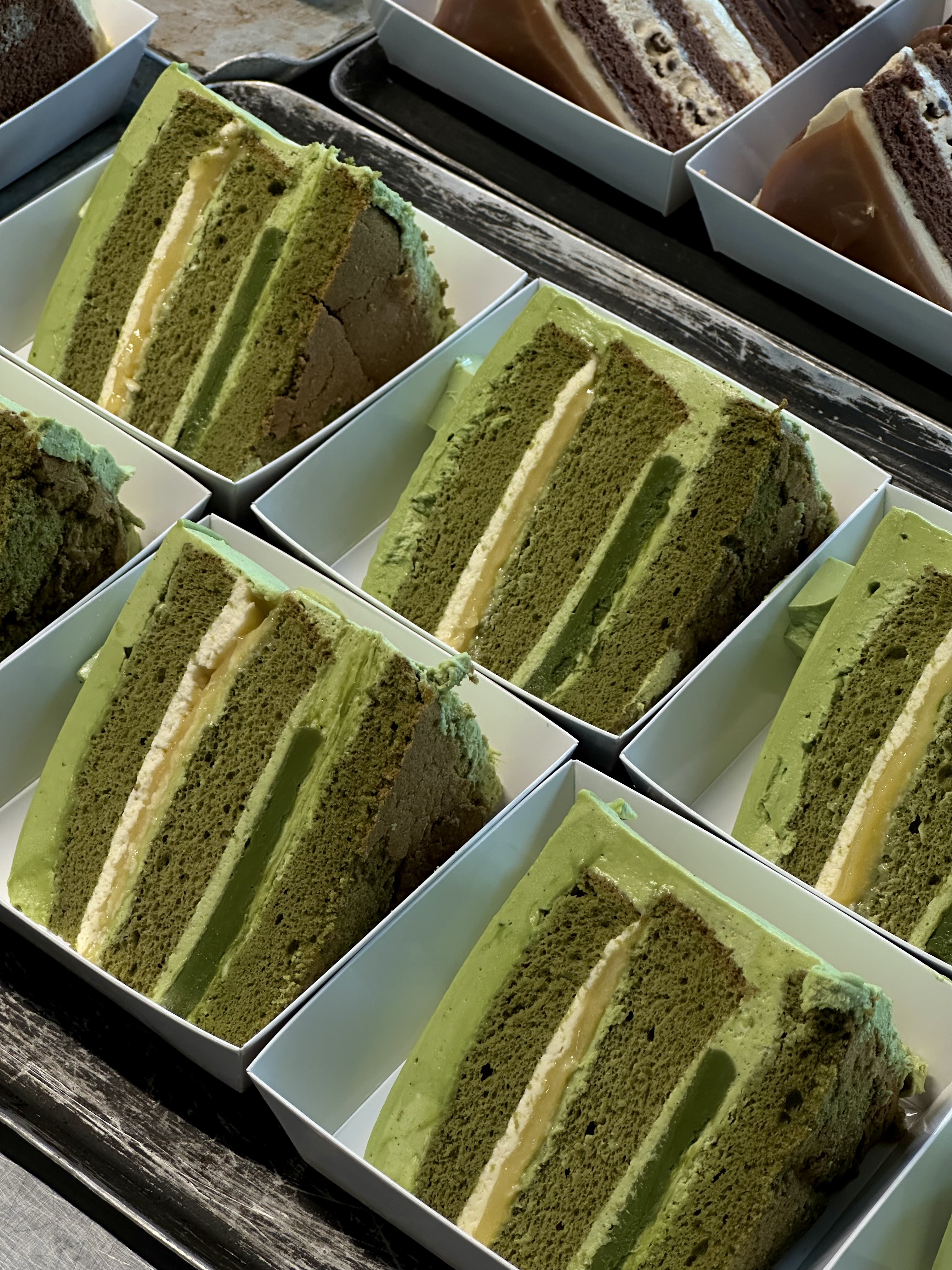 Matcha Yuzu cake cross-section