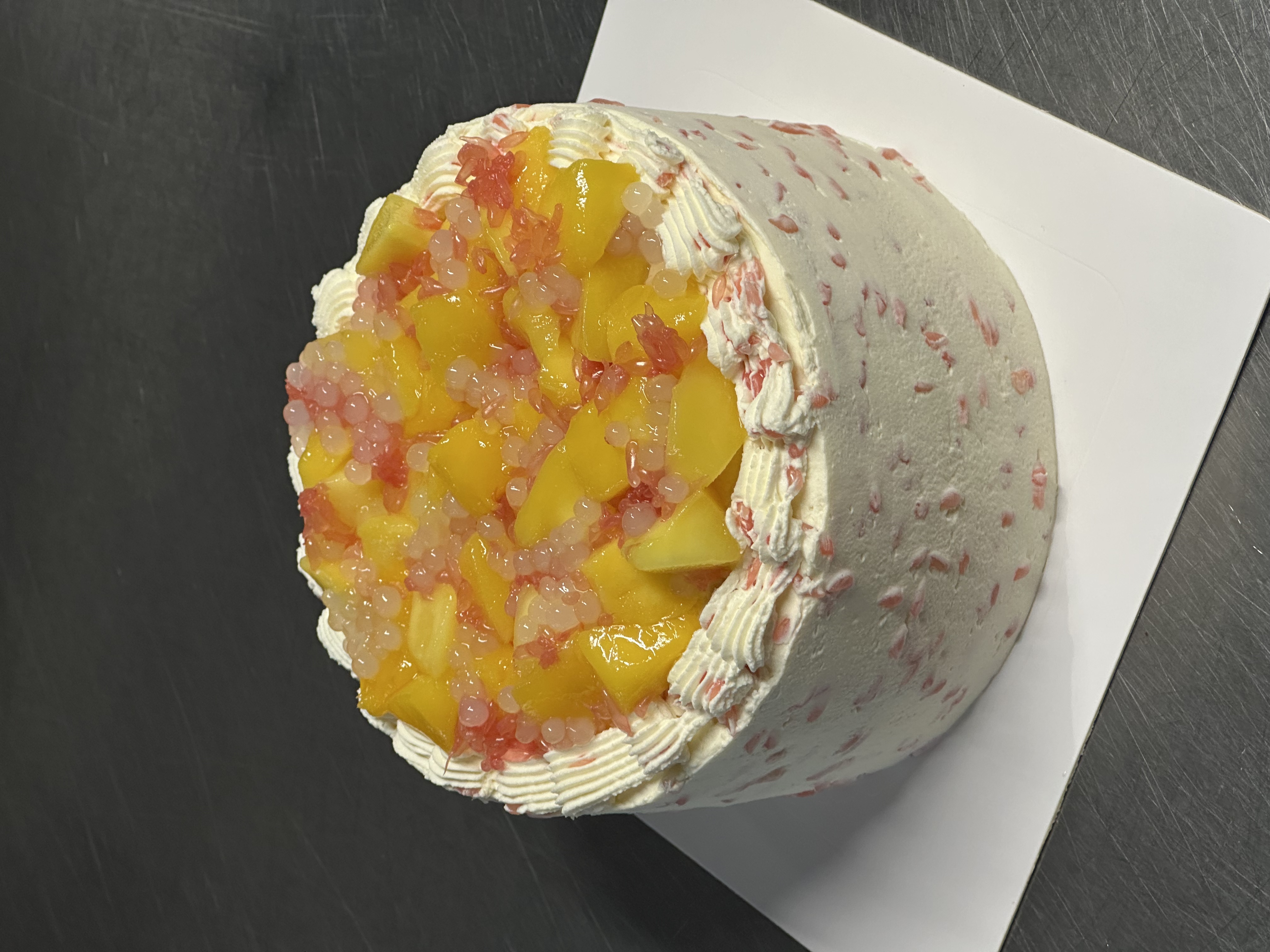 Whole Mango Pomelo Sago cake detail