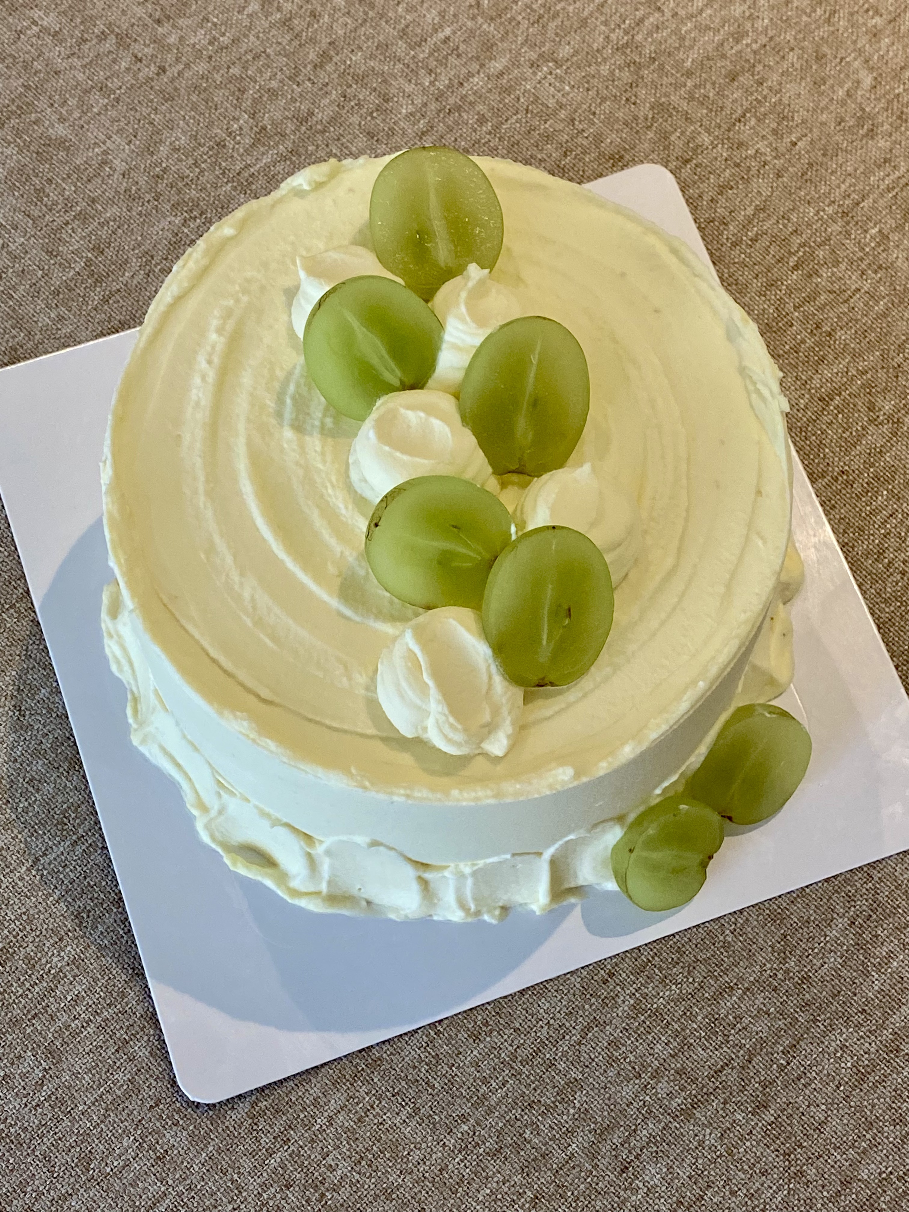 Jasmine grape custom cake