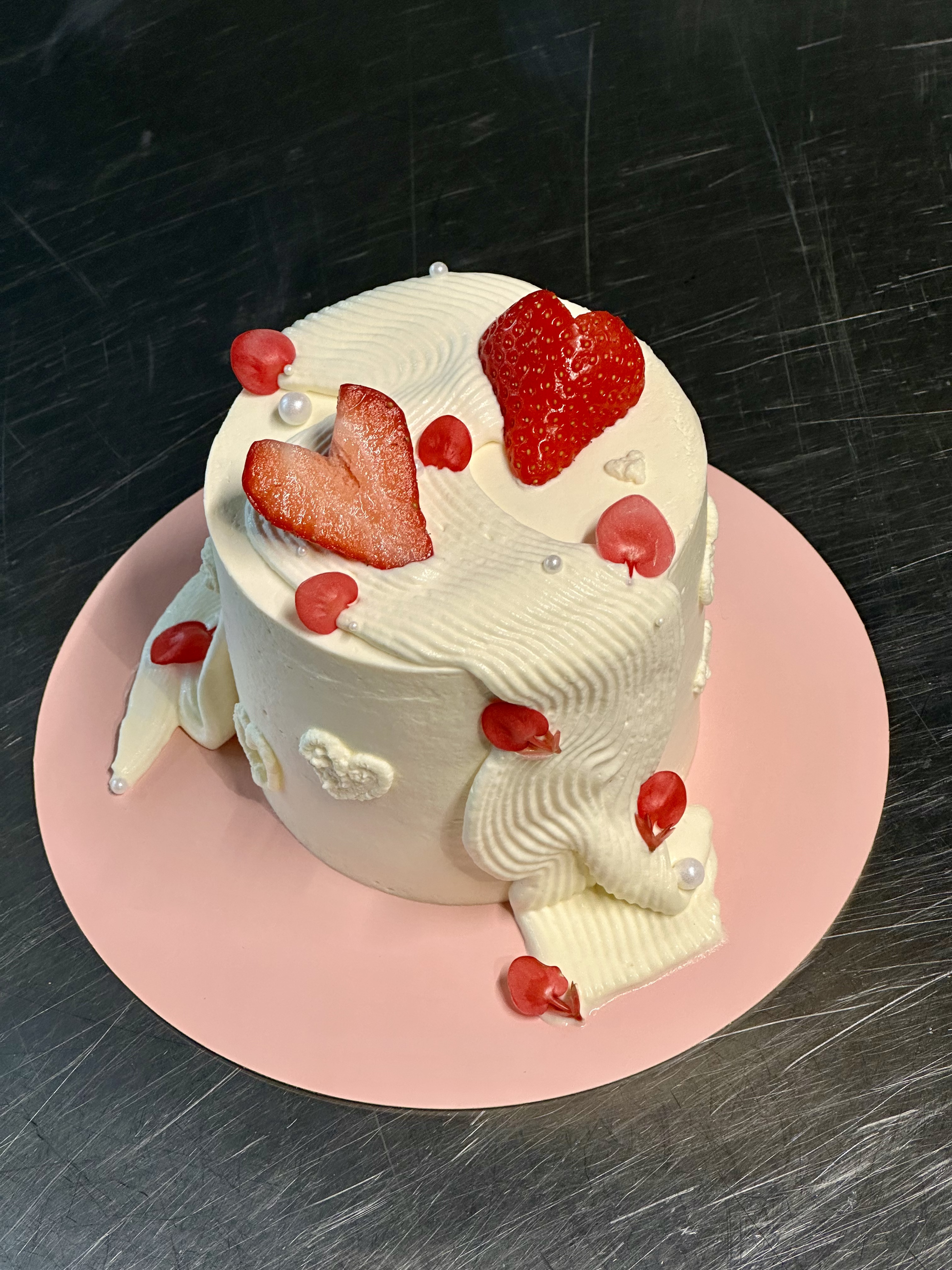 520 strawberry cake commission